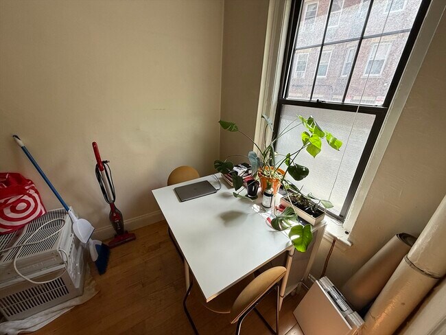 Foto del edificio - 64 Queensberry St