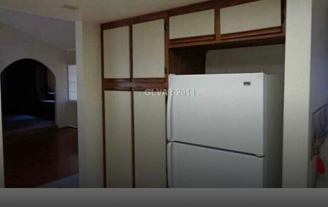 Foto del edificio - 3115 La Mancha Way