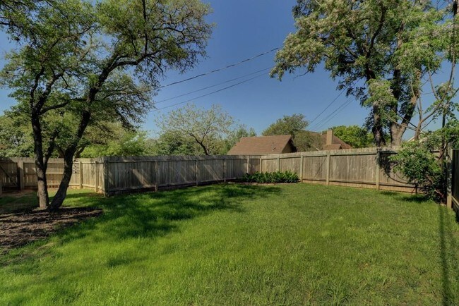 Building Photo - 2915 Gabriel View Dr