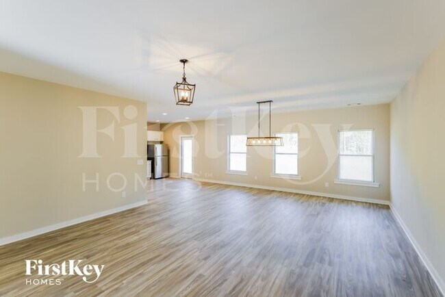 Foto del edificio - 148 Lakewood Ln