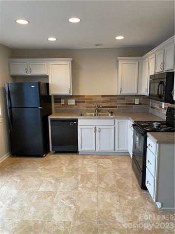 Building Photo - 131 Summerwood Dr