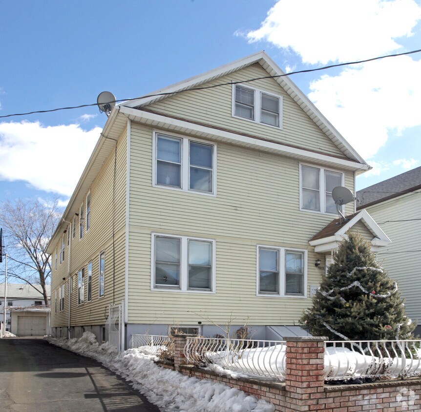 1013 Monroe Ave, Elizabeth, NJ 07201 1013 Monroe Ave Elizabeth, NJ