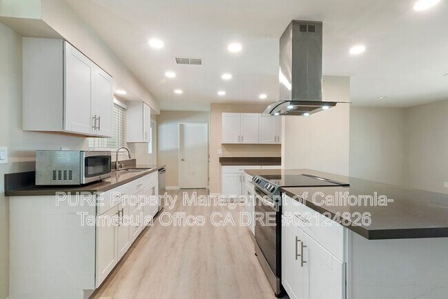 Foto del edificio - 26331 Foxgrove Rd