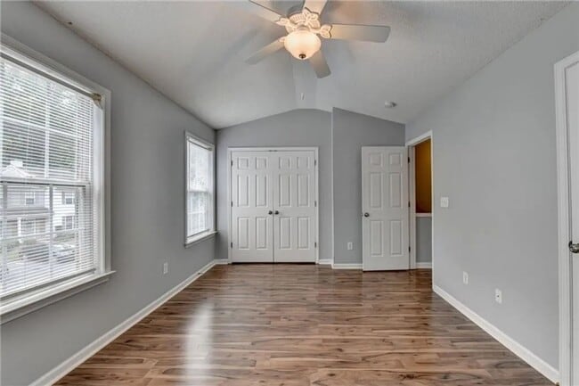 Foto del edificio - 4645 Valais Ct