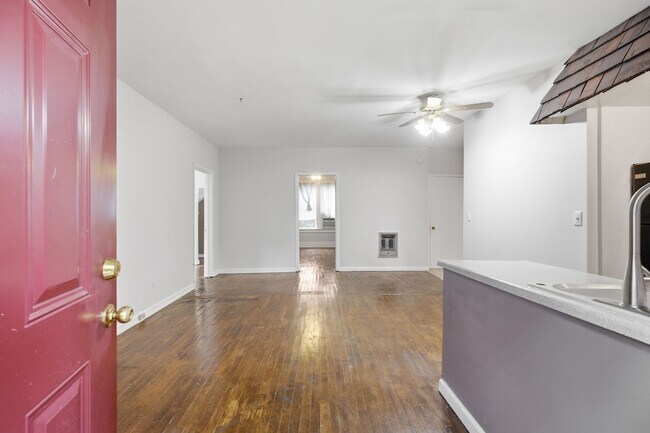 Foto del edificio - 924 Kirkwood Ave