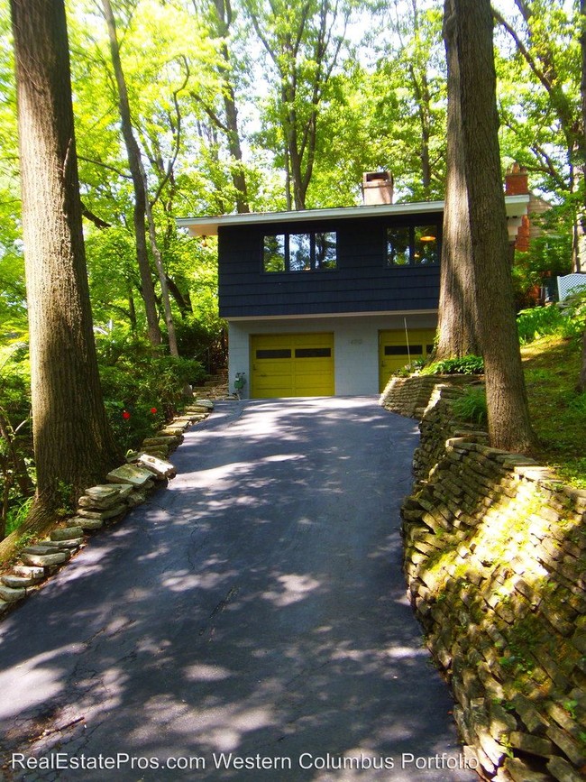 Building Photo - 470 Walhalla Rd