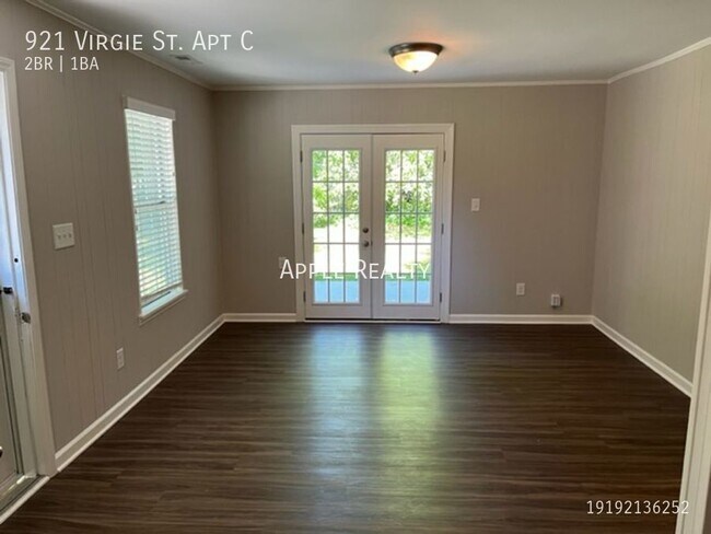 Building Photo - 921 Virgie St