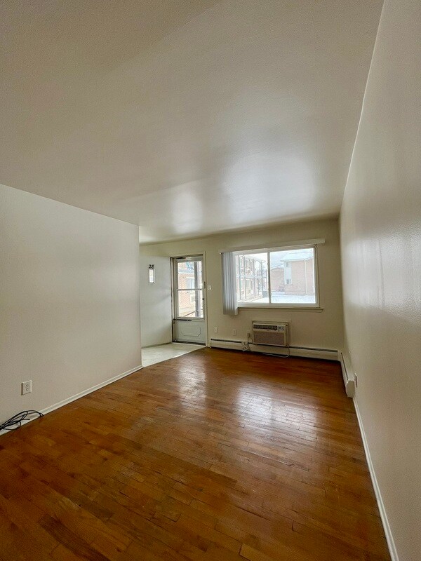 Foto del edificio - 650 Harrison Blvd