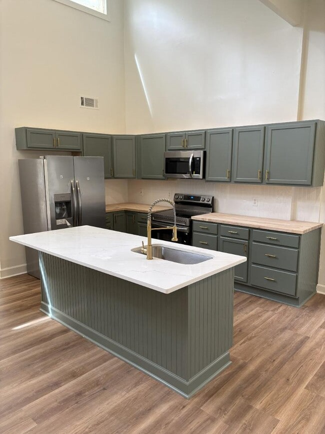 Photo - 390 Cologne Dr SE House