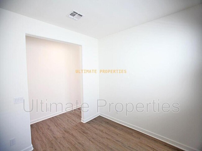 Foto del edificio - 35043 N Barrel Rd