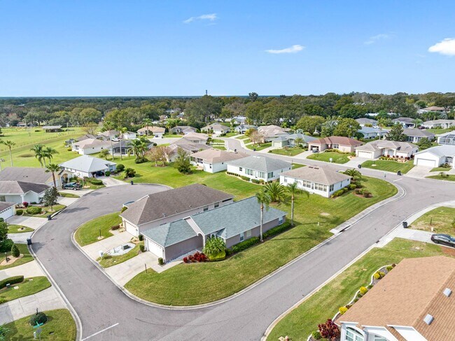 Foto del edificio - Exquisite Huntington Hills Golf and Countr...