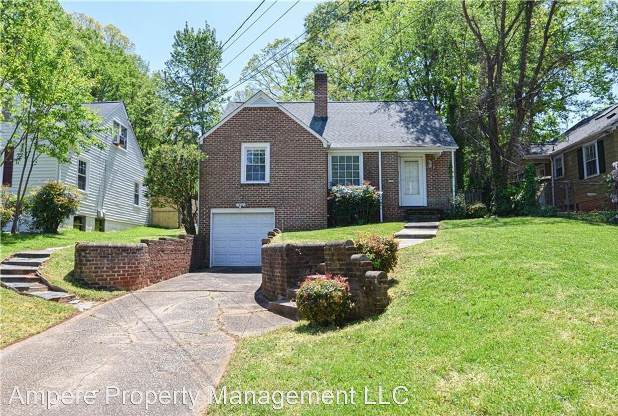 Primary Photo - 4 br, 1.5 bath House - 2340 Lyndhurst Ave