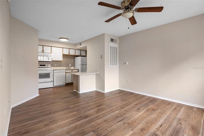 Foto del edificio - 2213 Grand Cayman Ct