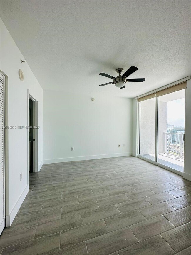 Foto del edificio - 1250 S Miami Ave