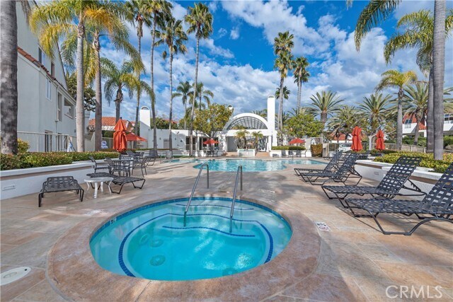 Building Photo - 6 Vista Del Mar