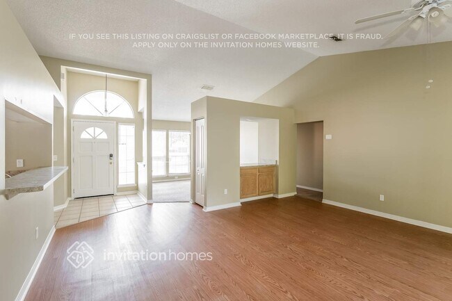 Building Photo - 7842 Mactavish Way S