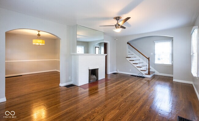 Foto del edificio - 6208 W Meridian St