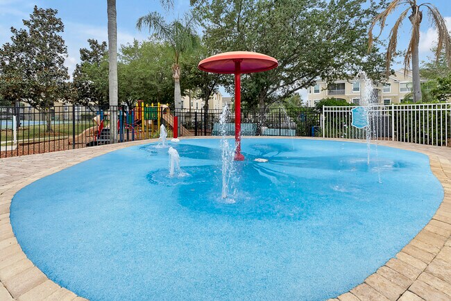 Building Photo - 8157 Sun Palm Dr