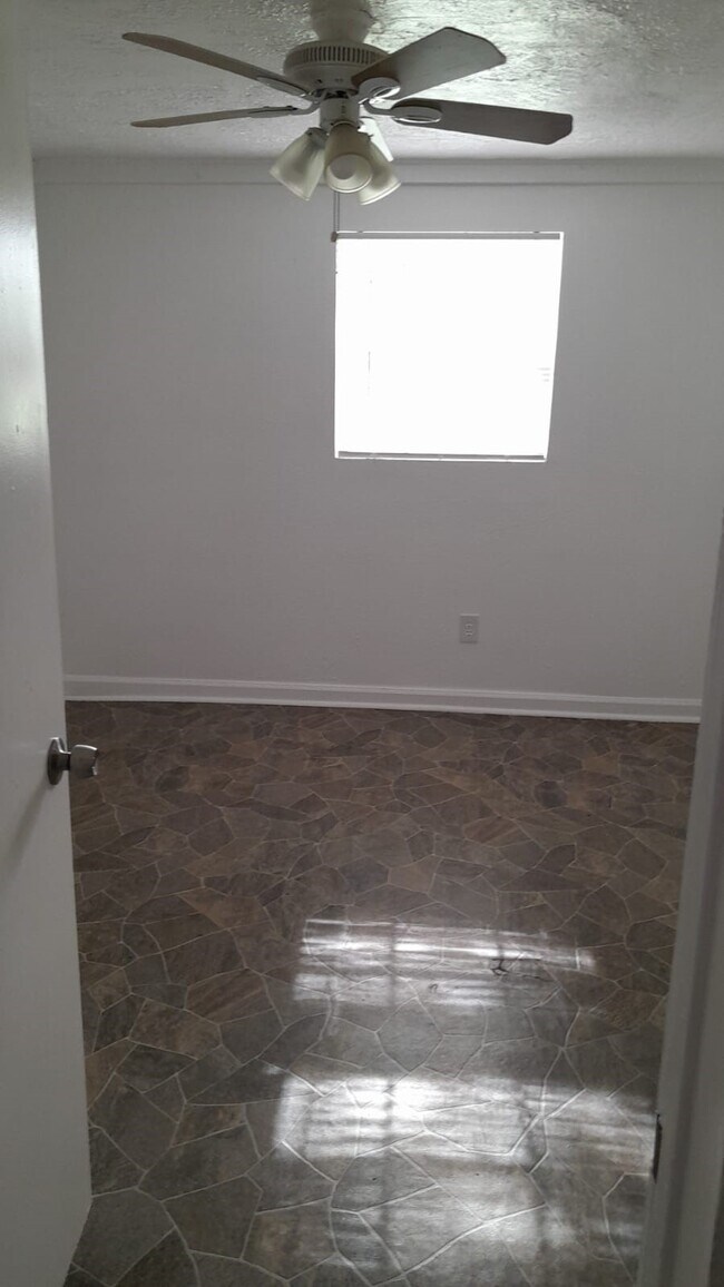 Foto del edificio - 2405 Franklin St