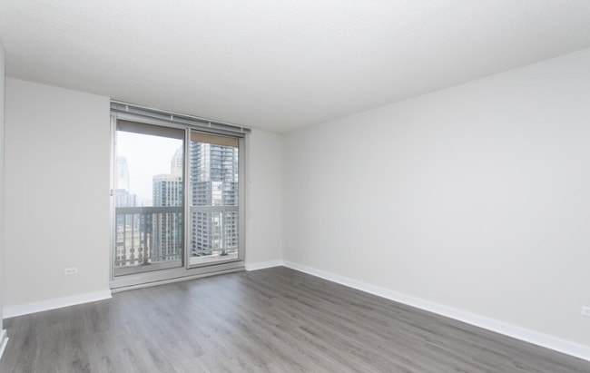 Foto del edificio - 538 N State St