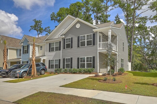 Building Photo - Shady Oaks Subdivision!