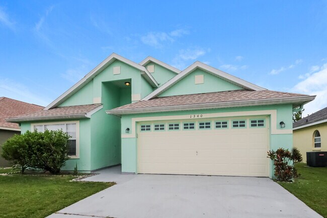 Building Photo - 1340 Sierra Cir