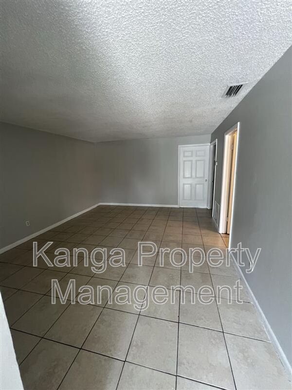 Foto del edificio - 3206 Louisiana Ave