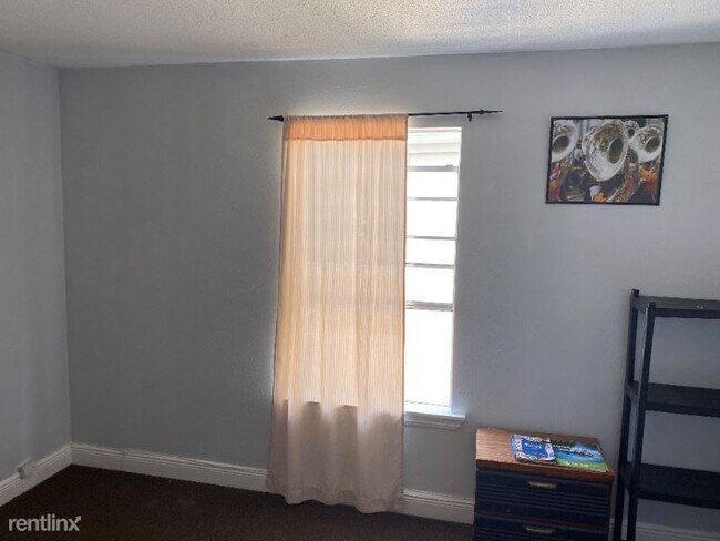 Building Photo - 2 br, 1 bath Condo - 2525 Pasadena Ave