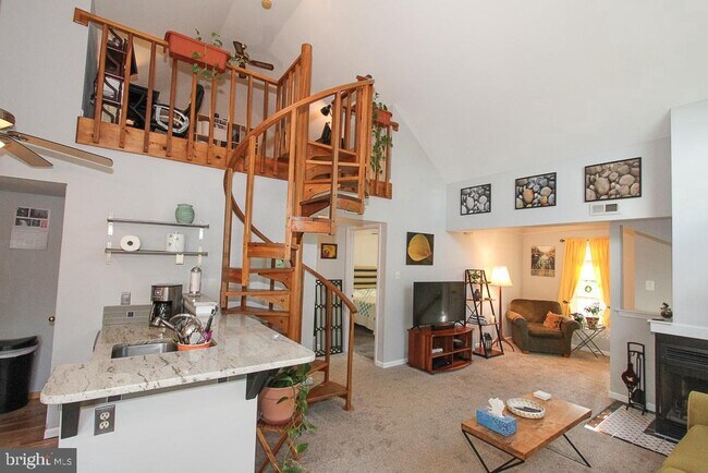 Foto del edificio - 310 Foxcroft Cir