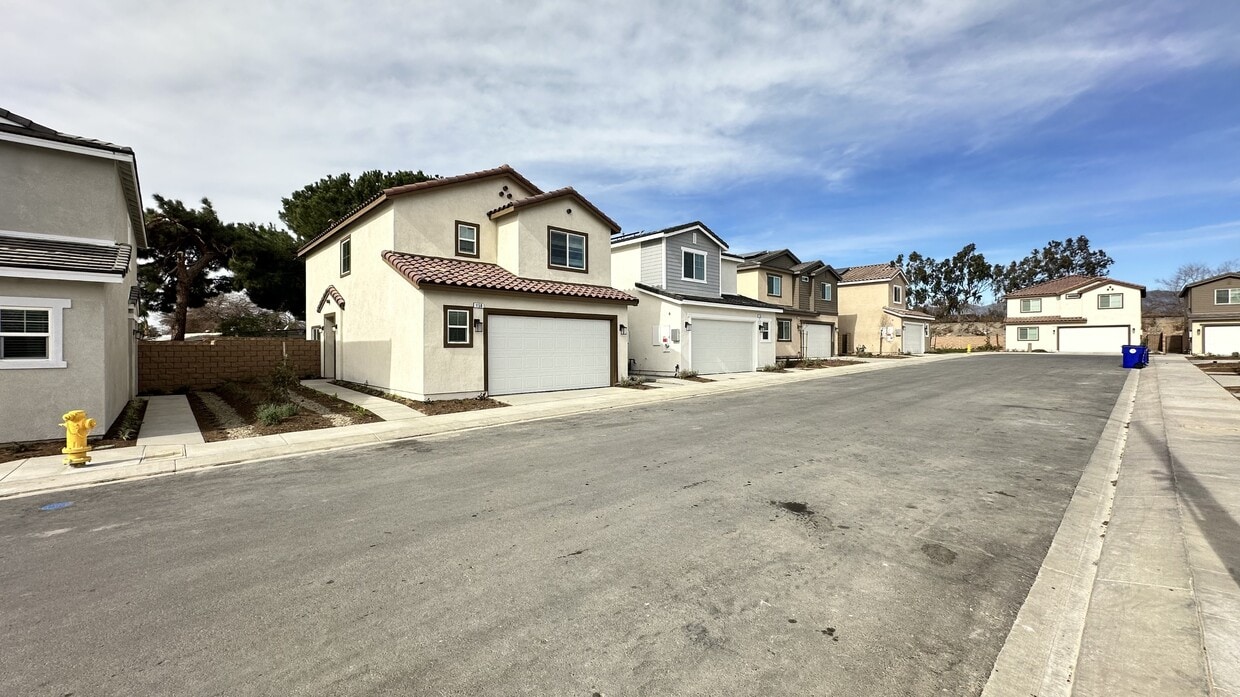 Photo - 152 N Sutter Ave (San Bernardino, CA)