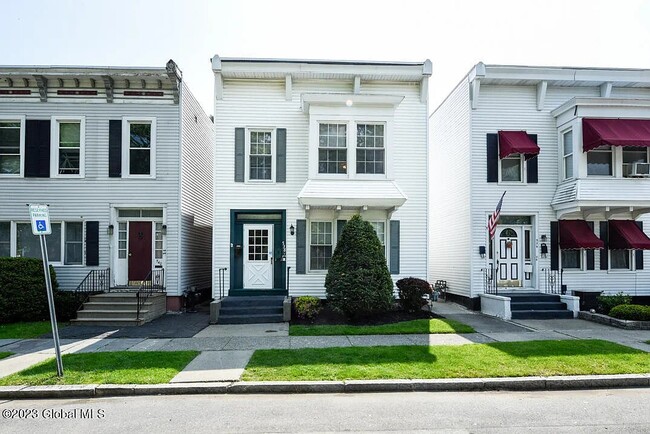 Building Photo - 538 7th Ave
