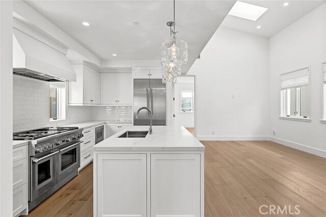 Building Photo - 709 Marigold Ave