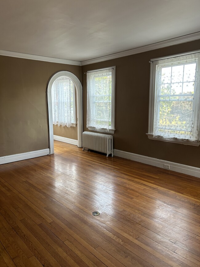 Building Photo - 1084 Whitney Ave