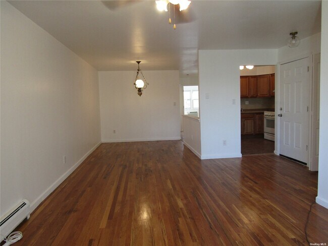 Building Photo - 212-72 16th Ave