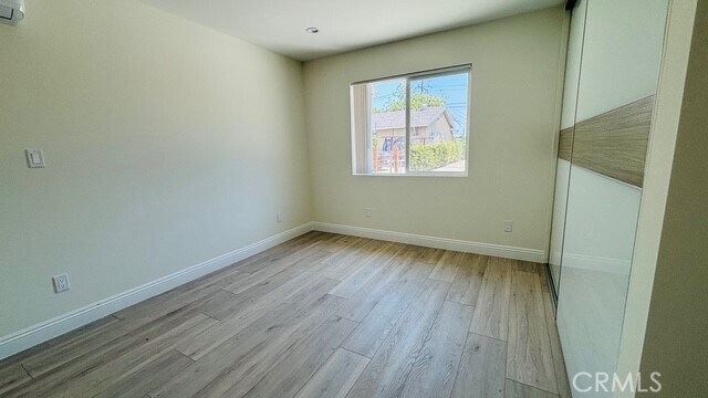 Foto del edificio - 425 A Gladys Ave