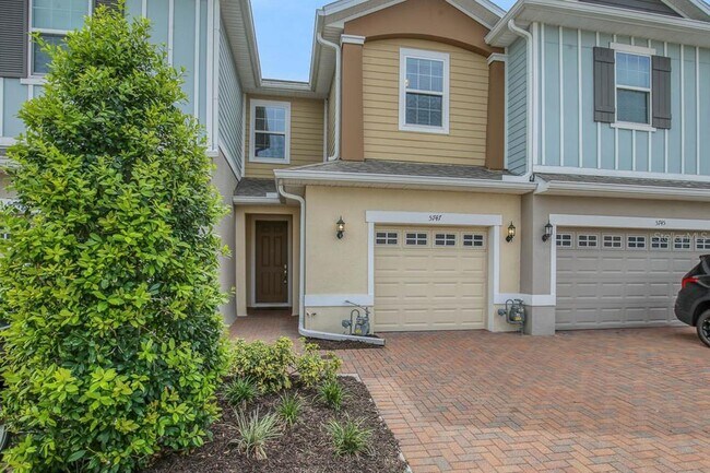 Building Photo - 5747 Skytop Dr