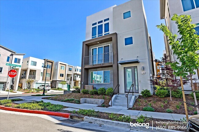 Building Photo - 106 Agustin Narvaez St