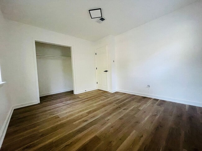 Building Photo - House for Rent -Jacksonville
