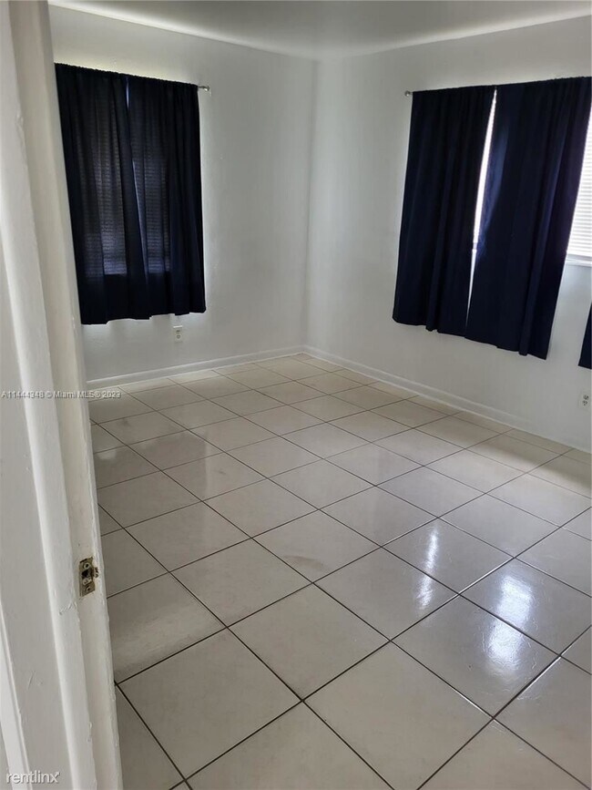 Foto del edificio - 4 br, 2 bath House - 636 W Ocean Ave # 0