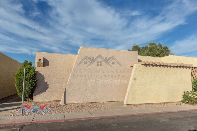 Foto del edificio - 712 W 14th St