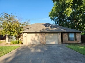 Building Photo - 1402 S Mississippi Ave