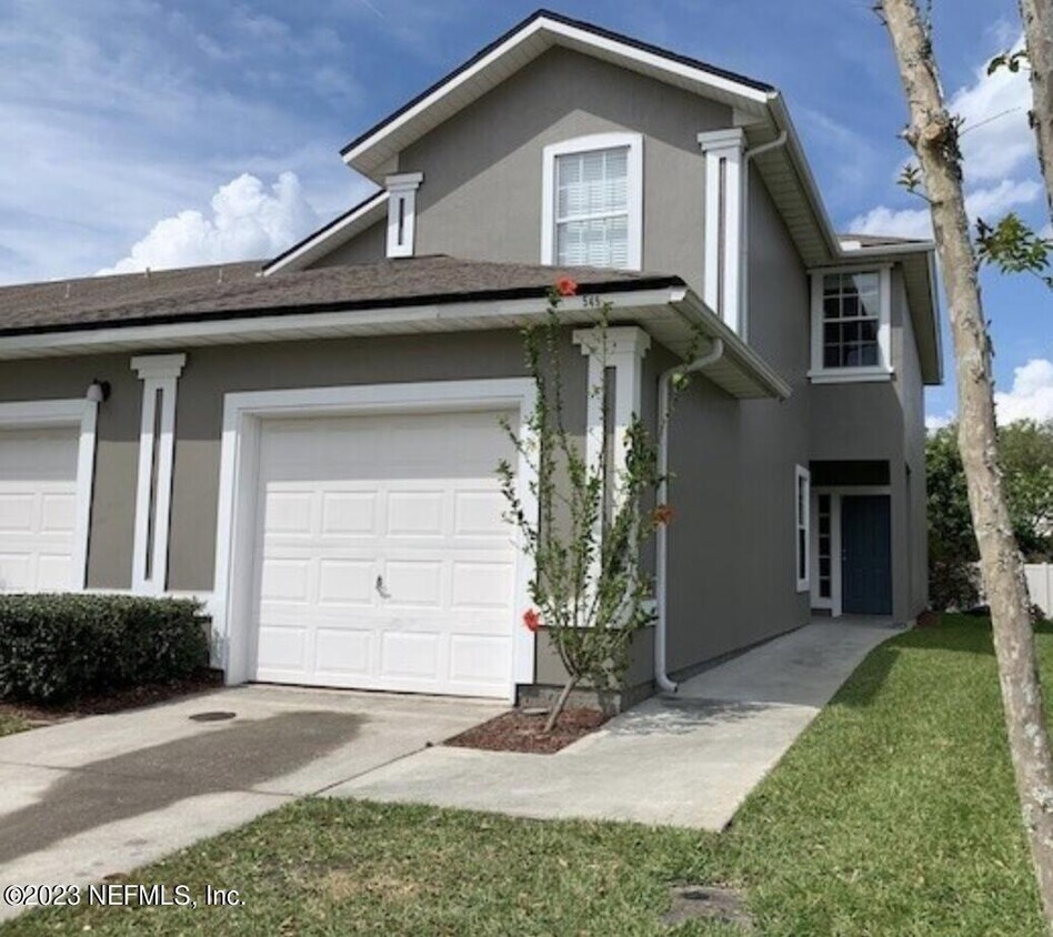 Primary Photo - 549 Scrub Jay Dr