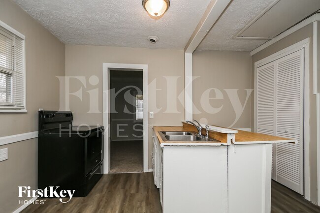 Building Photo - 4742 Normal Ave