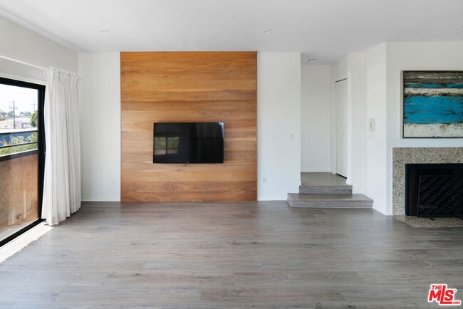 Foto del edificio - 817 10th St