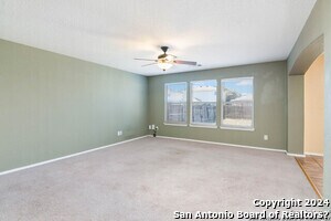 Building Photo - 2115 Hollow Cir
