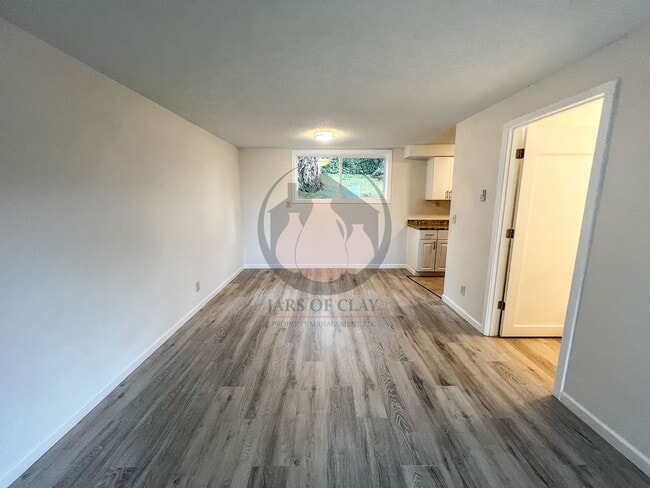 Building Photo - Skyline Rd S Duplex #2023-LL787