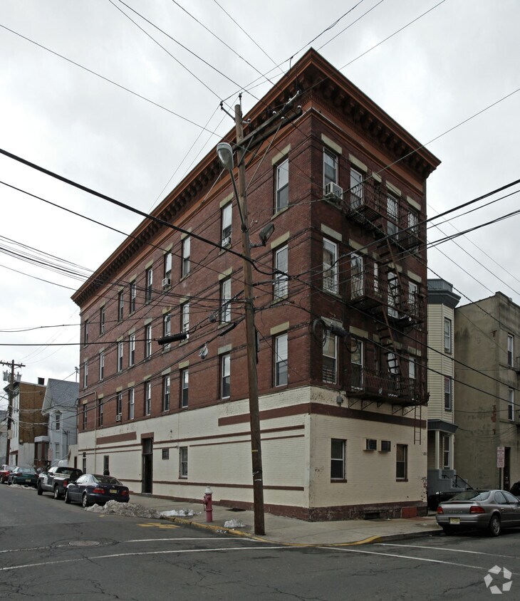 Foto principal - 2501 Central Ave