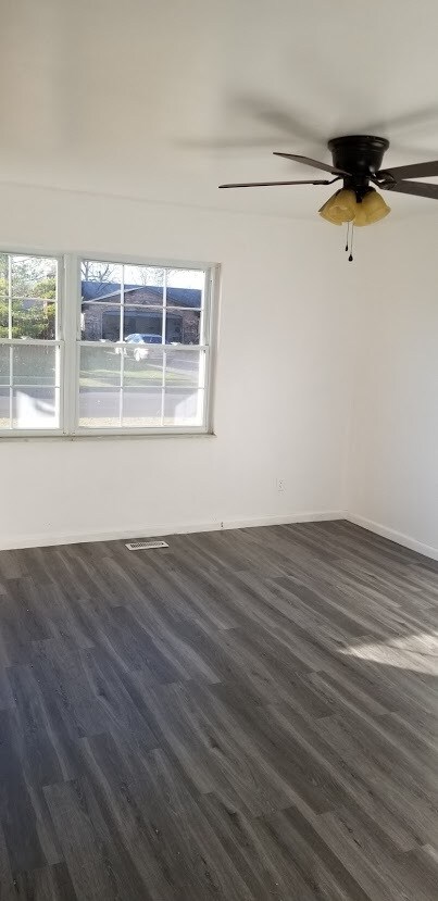 Foto del edificio - 4315 Forestview Ct