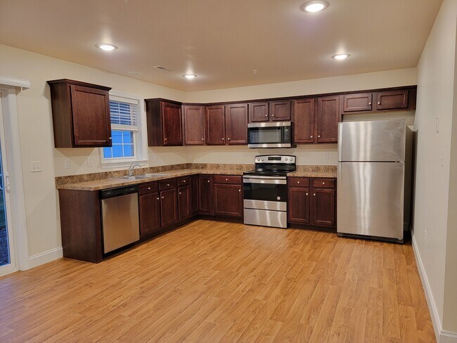 Foto del edificio - 143 Cedarwood Dr