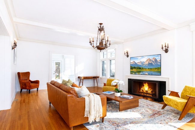 Building Photo - 671 Prospect St